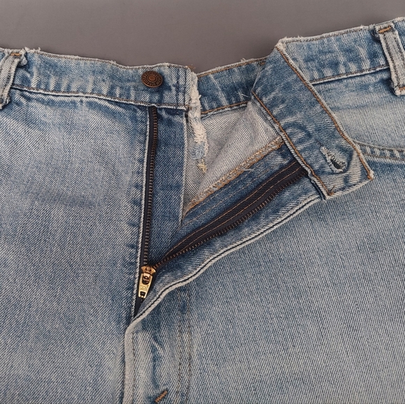 Vintage Levi's Distressed Denim Shorts Size 38 Blue Jean Cutoffs - Picture 6 of 16